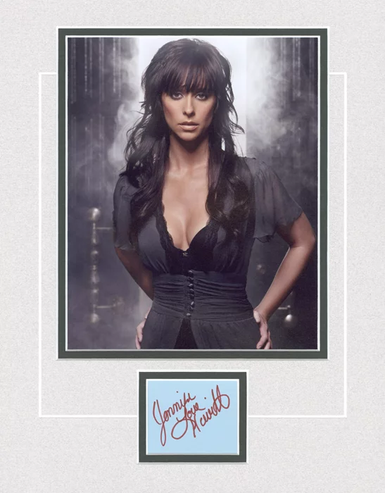 Jennifer Love Hewitt autograph