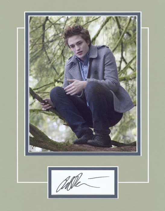 Robert Pattinson autograph