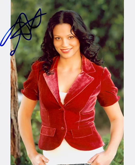 Navi Rawat autograph