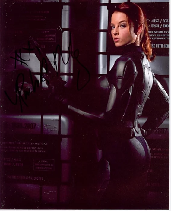 Rachel Nichols autograph