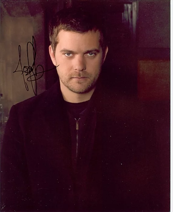 Joshua Jackson autograph