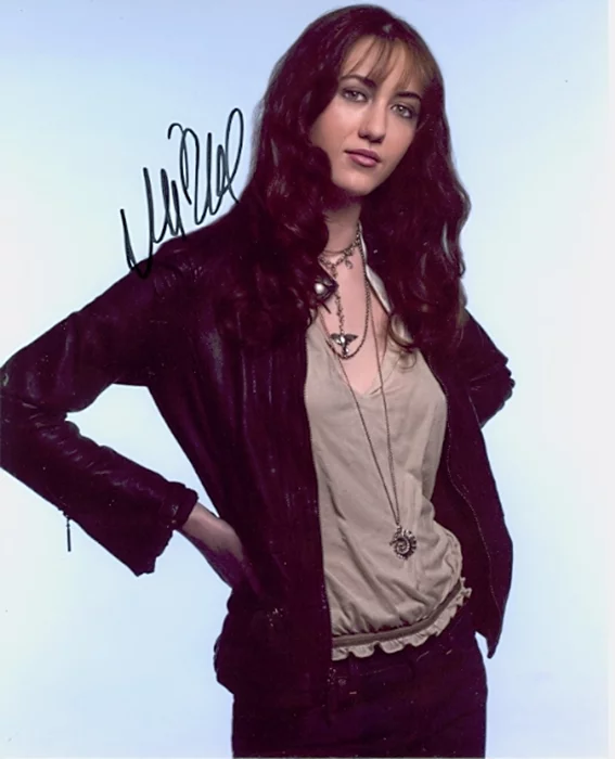 Madeline Zima autograph