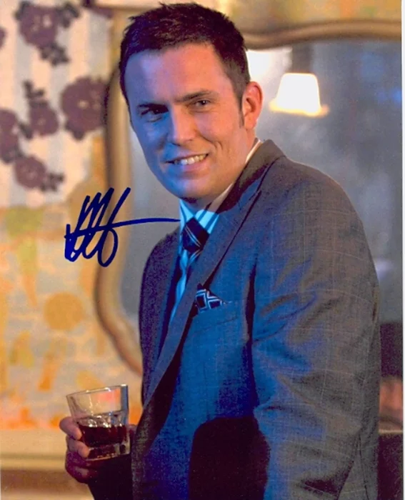 Desmond Harrington autograph