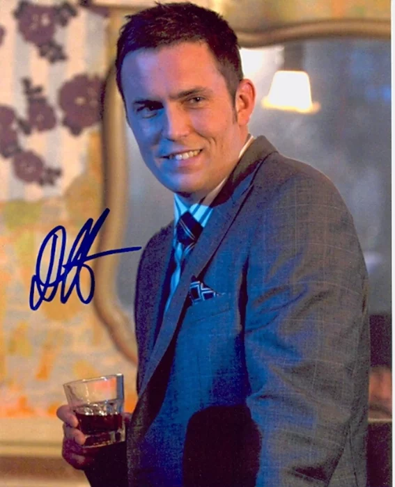 Desmond Harrington autograph