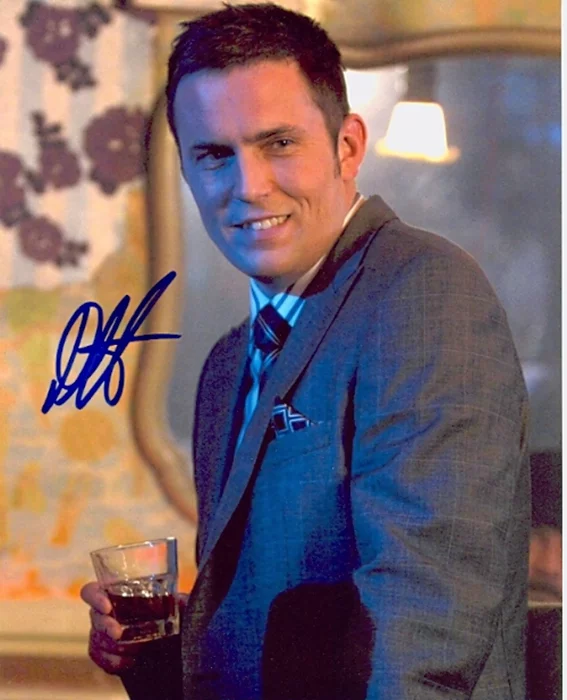 Desmond Harrington autograph