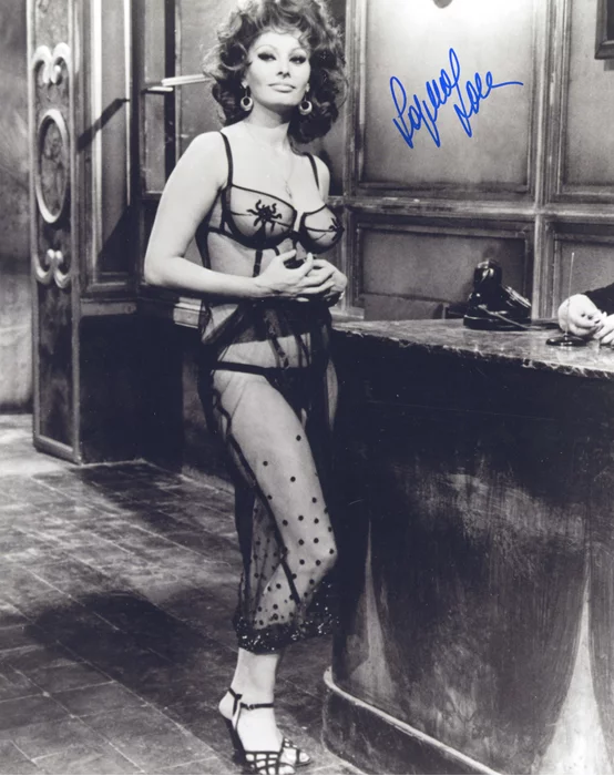 Sophia Loren autograph