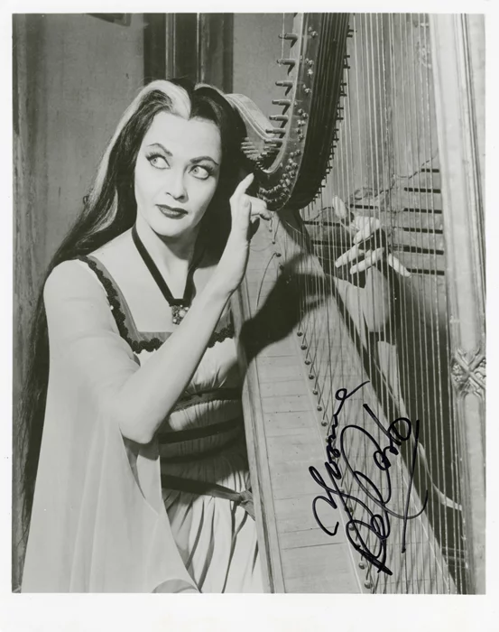 Yvonne DeCarlo autograph