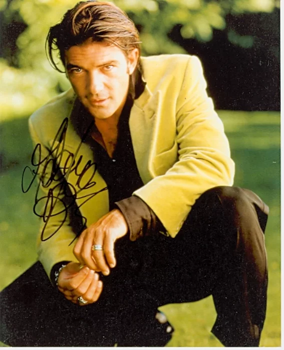 Antonio Banderas autograph