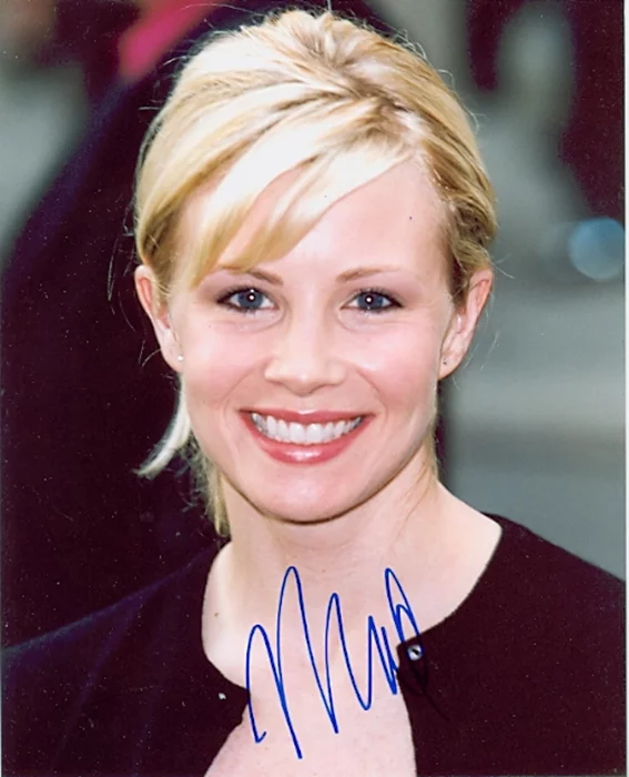 Monica Potter autograph