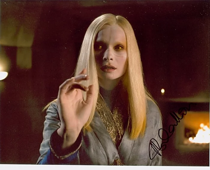 Anna Walton autograph
