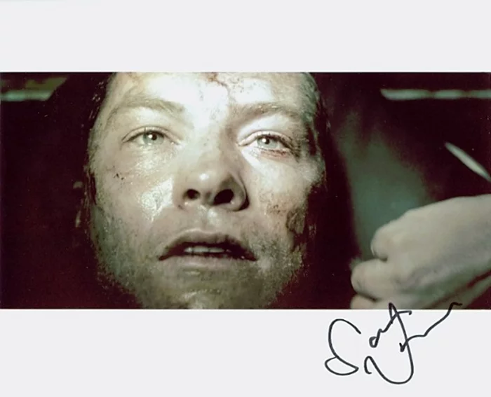 Sam Worthington autograph