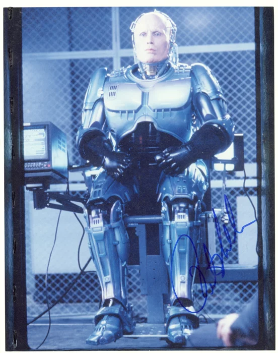Peter Weller autograph