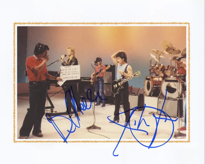 Hall and Oates autograph