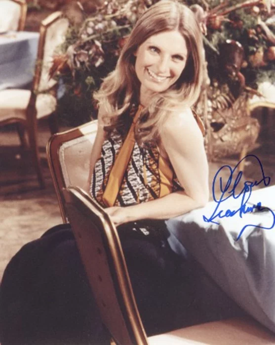 Cloris Leachman autograph