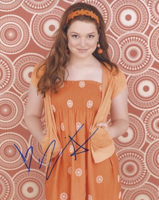 Jennifer Stone autograph