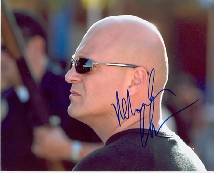 Michael Chiklis autograph