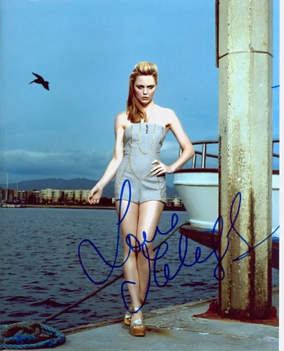 Melissa George autograph