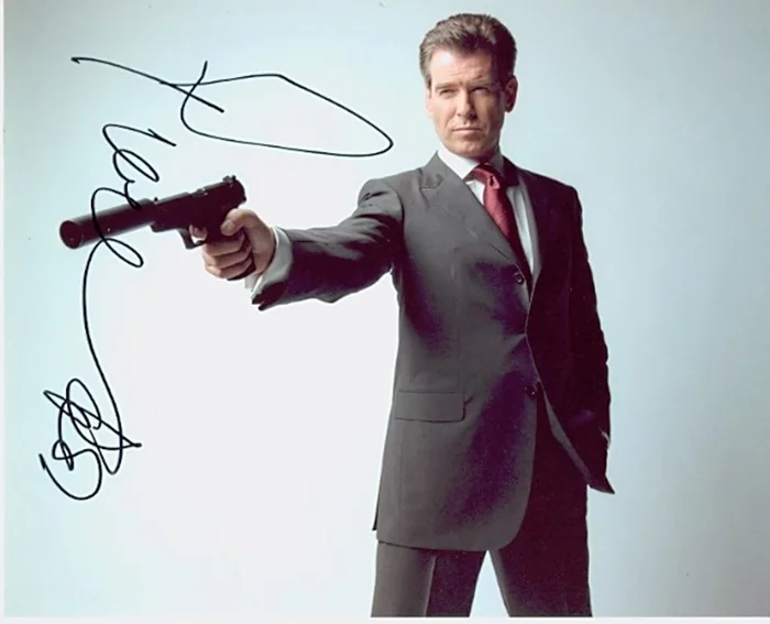 Pierce Brosnan autograph