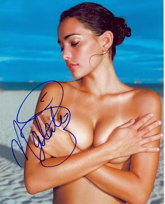 Natalie Martinez autograph