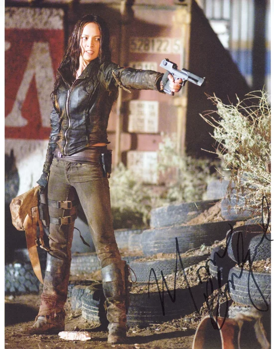 Moon Bloodgood autograph