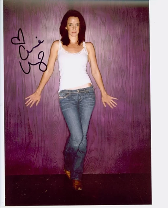 Annie Wersching autograph