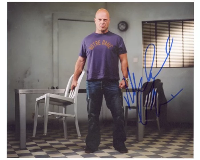 Michael Chiklis autograph