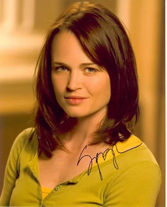 Sprague Grayden autograph