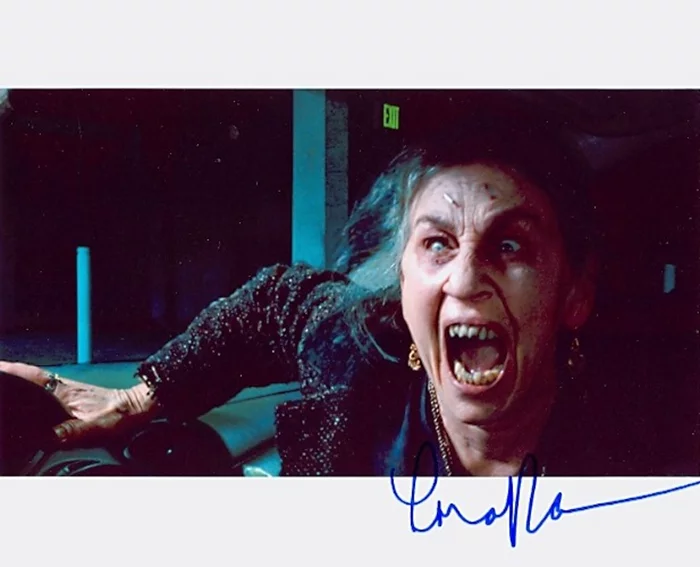 Lorna Raver autograph