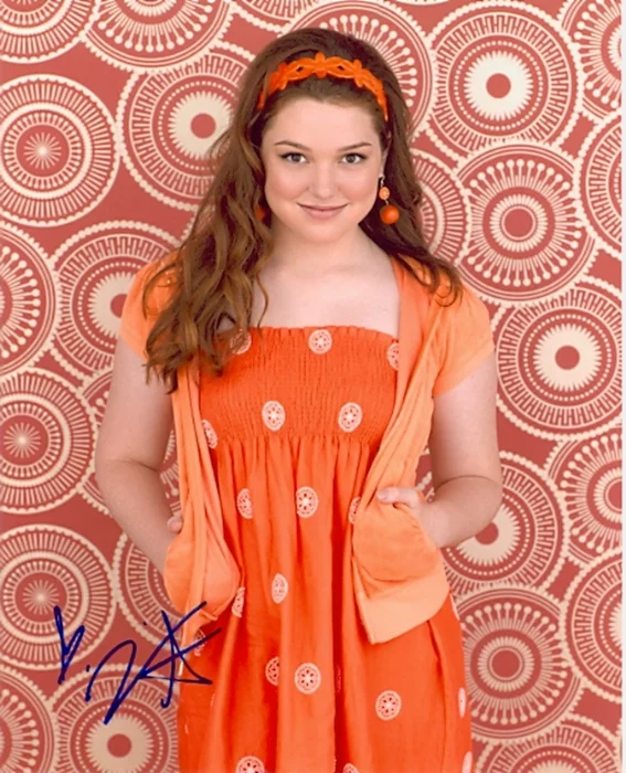 Jennifer Stone autograph