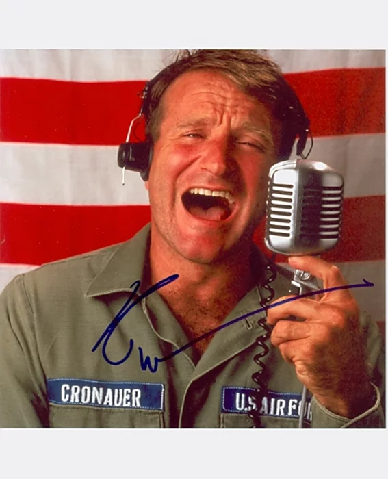 Robin Williams autograph
