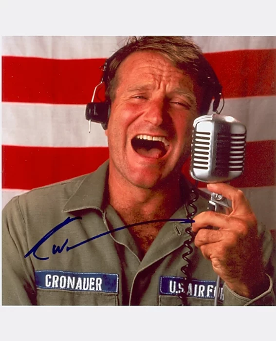 Robin Williams autograph