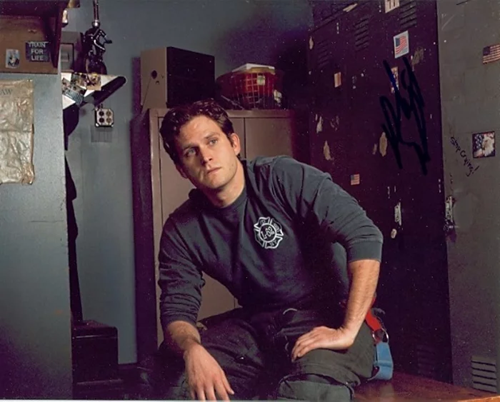 Steven Pasquale autograph