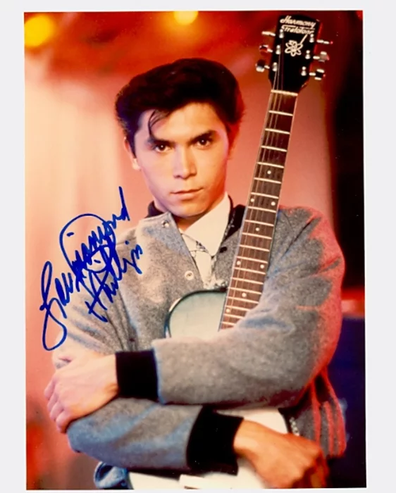 Lou Diamond Phillips autograph