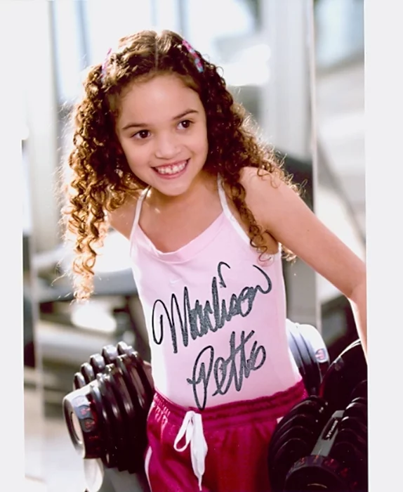 Madison Pettis autograph
