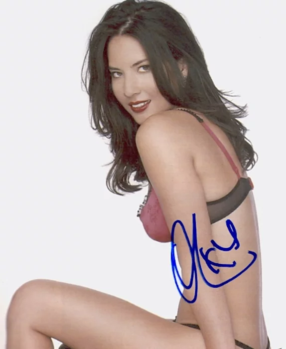 Olivia Munn autograph