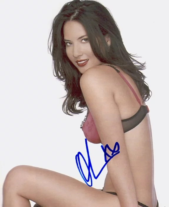 Olivia Munn autograph