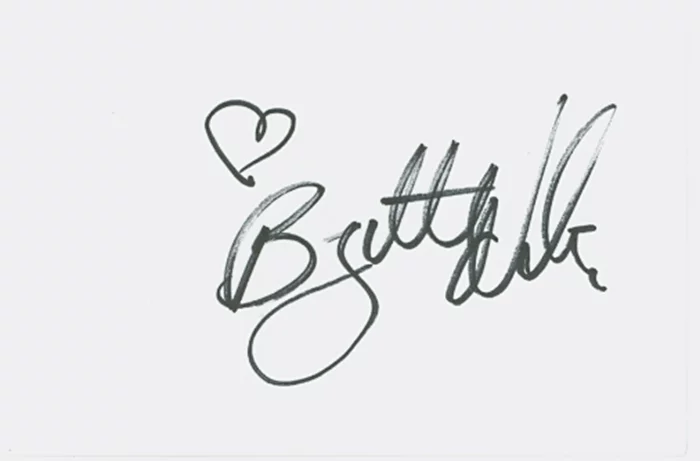 Brigitte Nielsen autograph