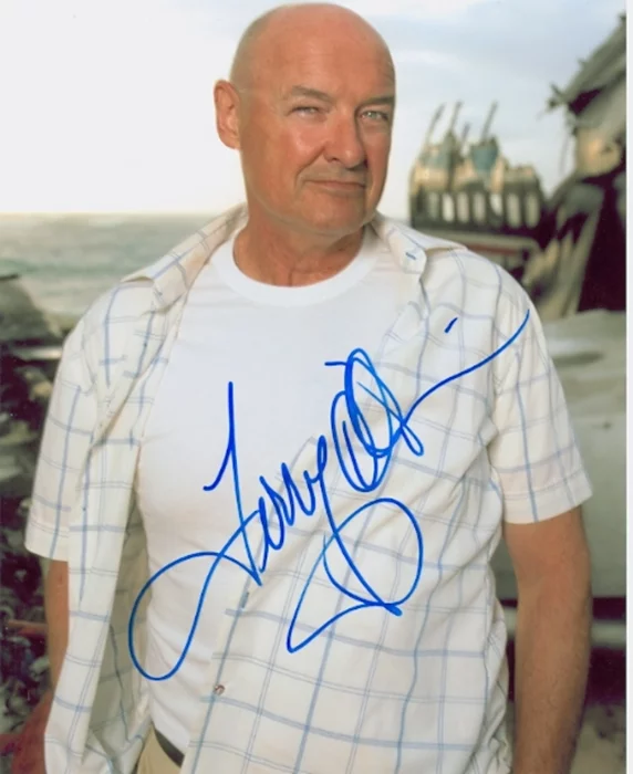 Terry O'Quinn autograph