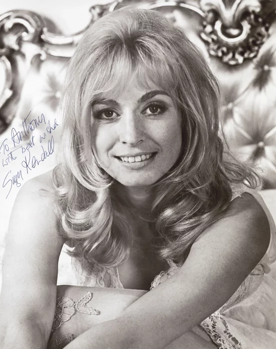 Suzy Kendall autograph