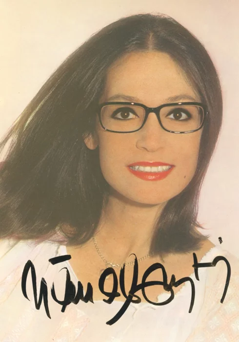 Nana Mouskouri autograph