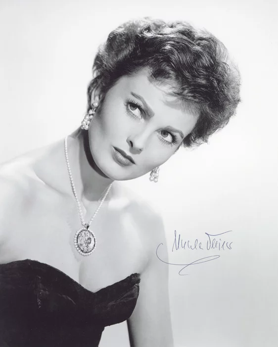 Ursula Thiess autograph