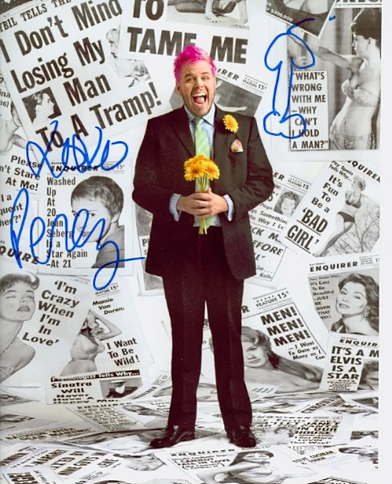 Perez Hilton autograph