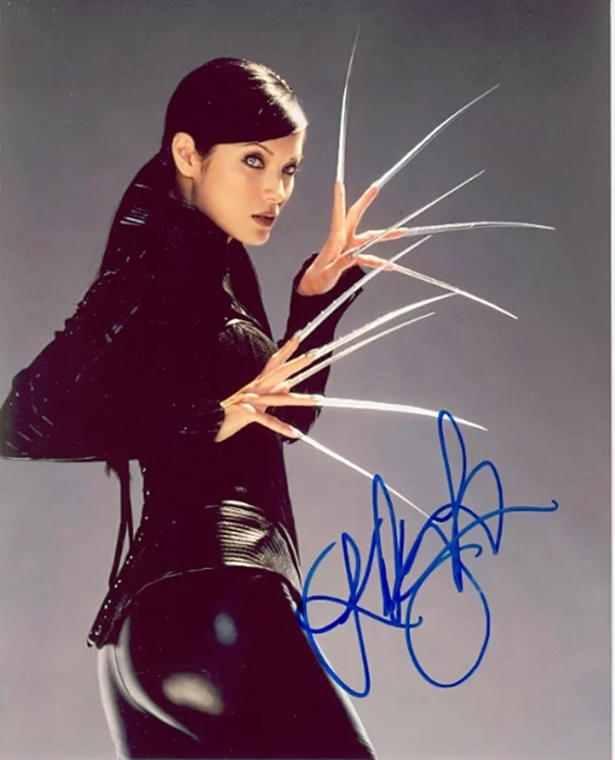 Kelly Hu autograph