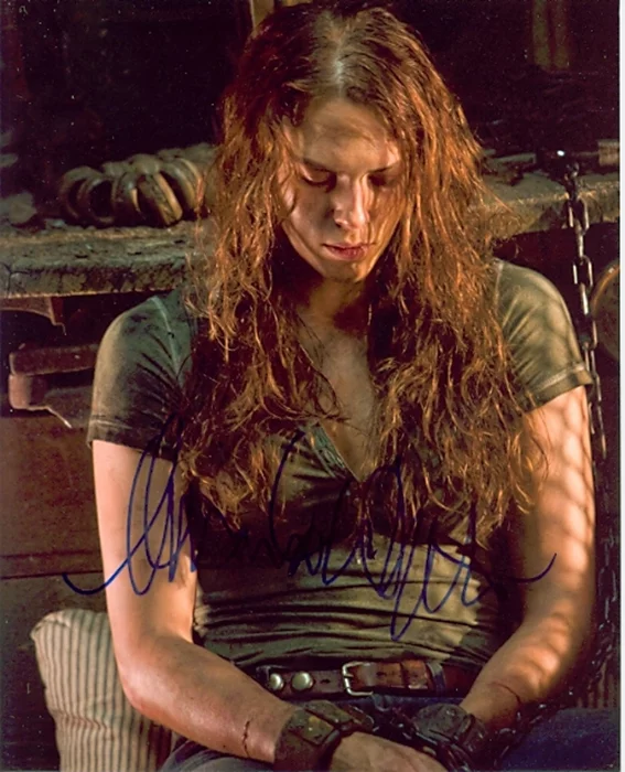 Amanda Righetti autograph