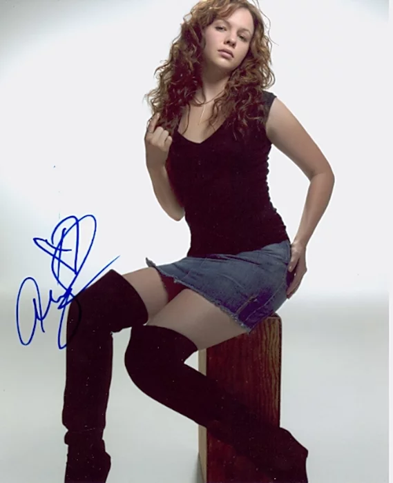 Amber Tamblyn autograph