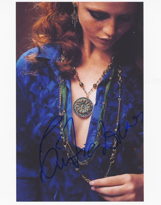 Cintia Dicker autograph