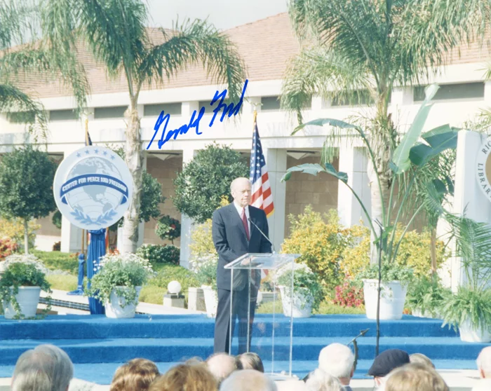 Gerald Ford autograph