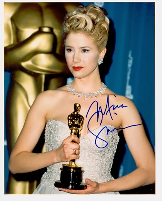Mira Sorvino autograph