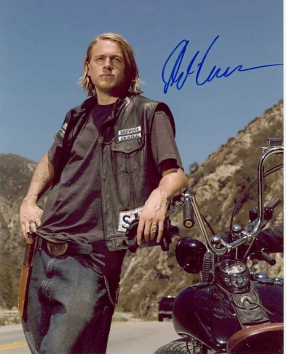 Charlie Hunnam autograph