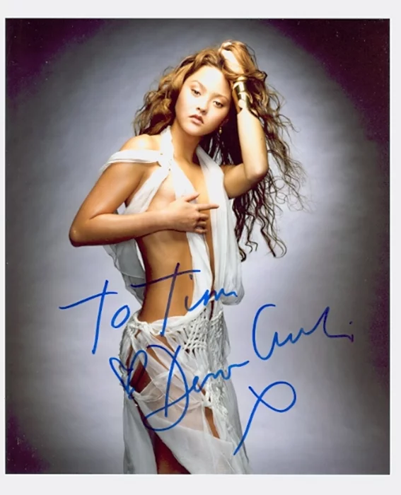 Devon Aoki autograph